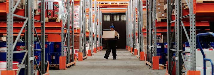 Fases principais de um processo logístico de transporte:  First-mile / Milk Run, Line Haul e Last-mile